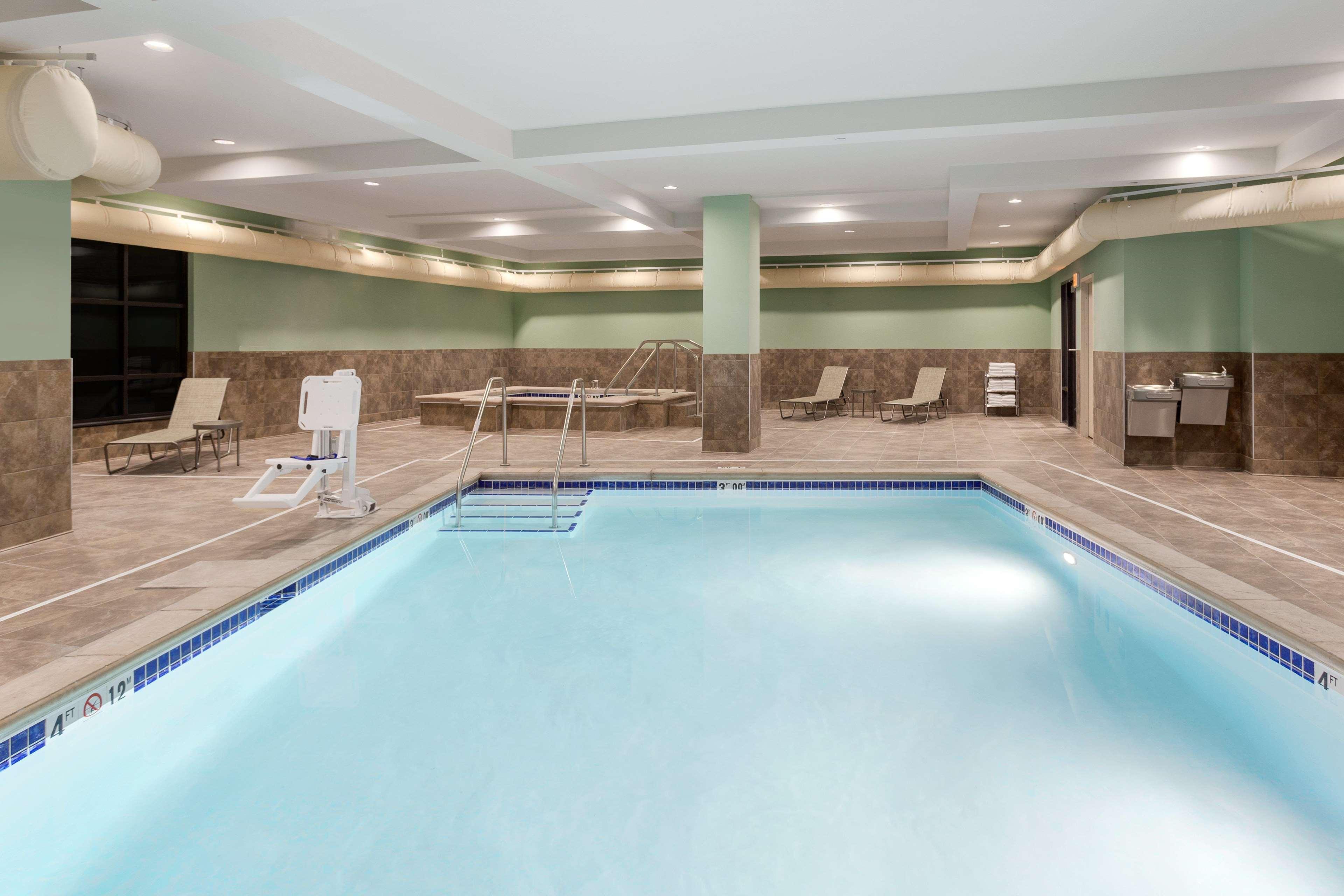 Hampton Inn & Suites West Des Moines Mill Civic Εξωτερικό φωτογραφία
