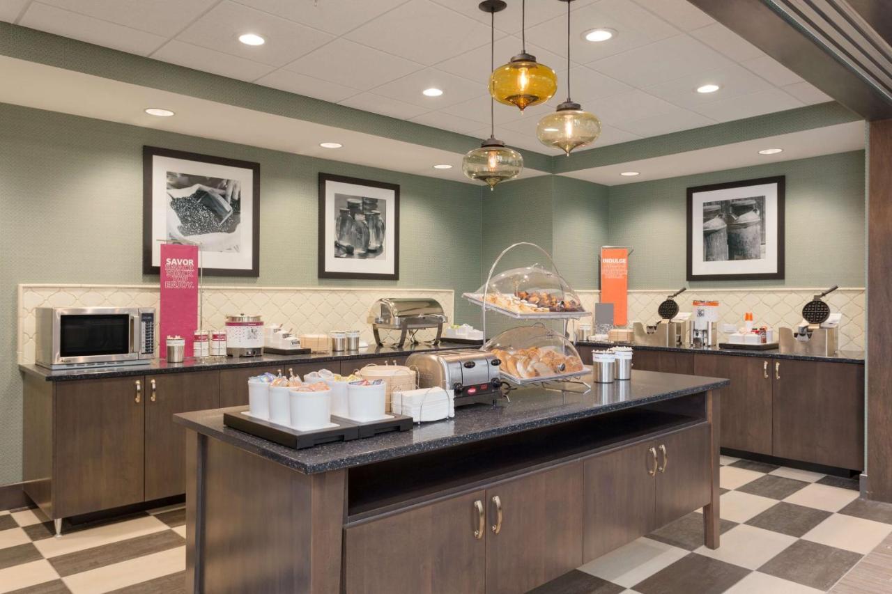 Hampton Inn & Suites West Des Moines Mill Civic Εξωτερικό φωτογραφία