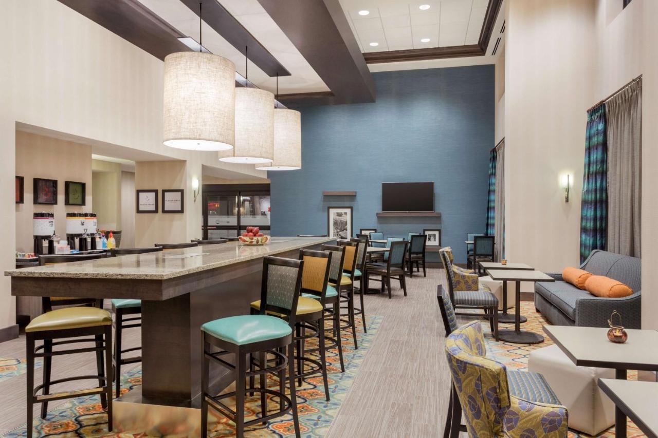 Hampton Inn & Suites West Des Moines Mill Civic Εξωτερικό φωτογραφία